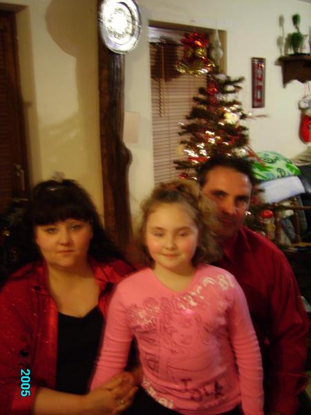 Et ici voil� Madyson avec son papa et sa maman...