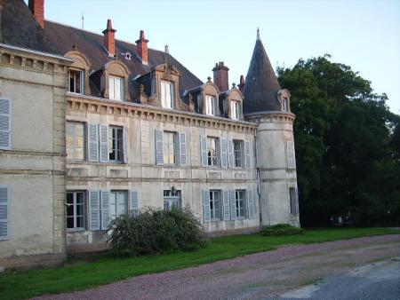 Ch�teaux XIX�me si�cle ou modernes de Chizy, � Luzy